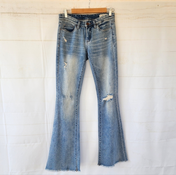 Blanknyc Cosmic Flare Jeans Size 26 - Picture 2 of 10
